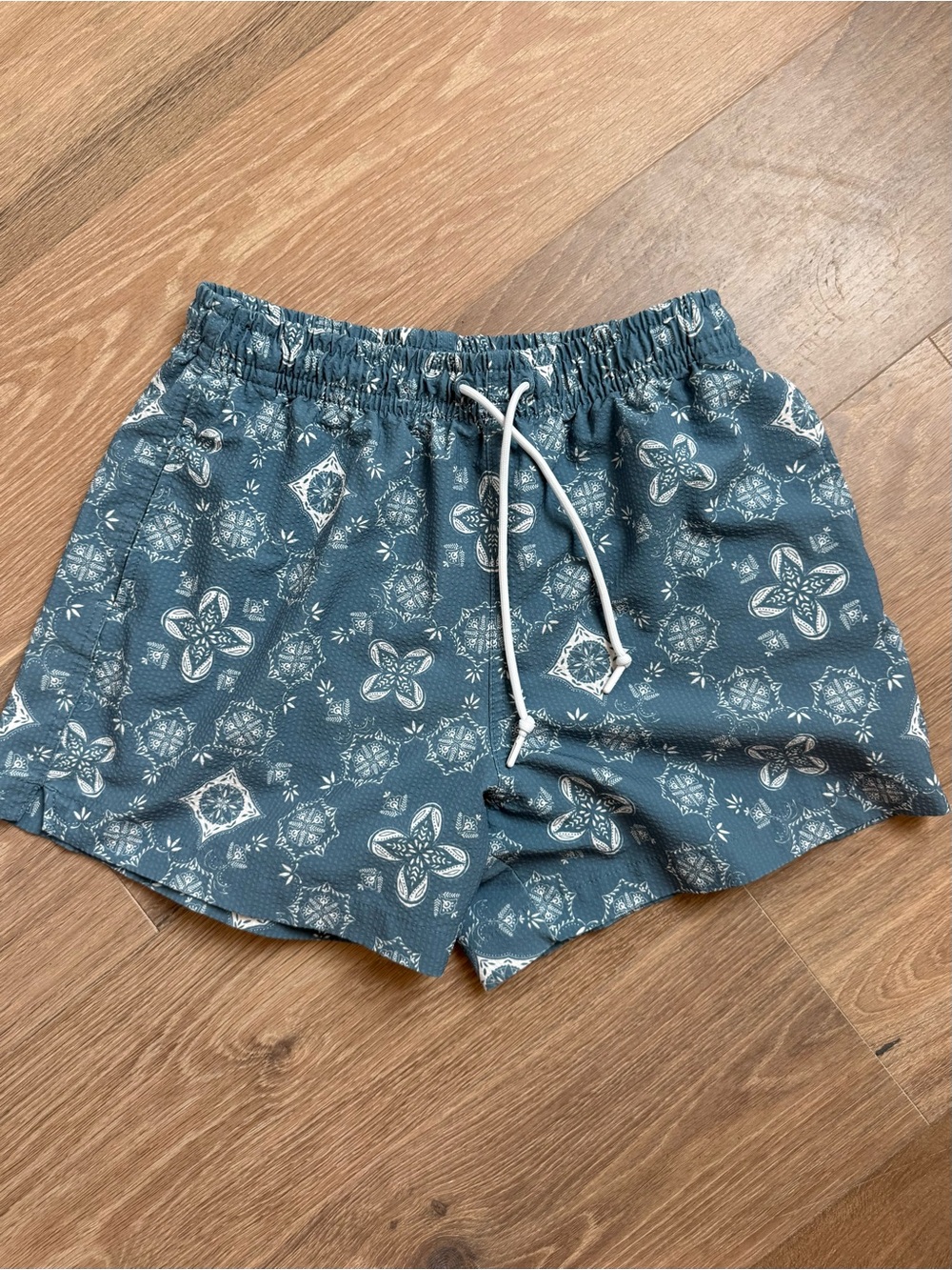 Abercrombie & Fitch Drawstring swim Shorts paisley print muted cornflower blue